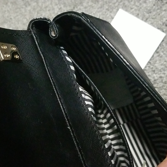 Kate Spade New York Small Byrdie in Colour Block (Like New) - Picture 9 of 15